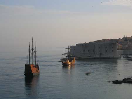 Wieder zurück in Dubrovnik.
(In welchem Jahrhundert leben wir denn nun?)